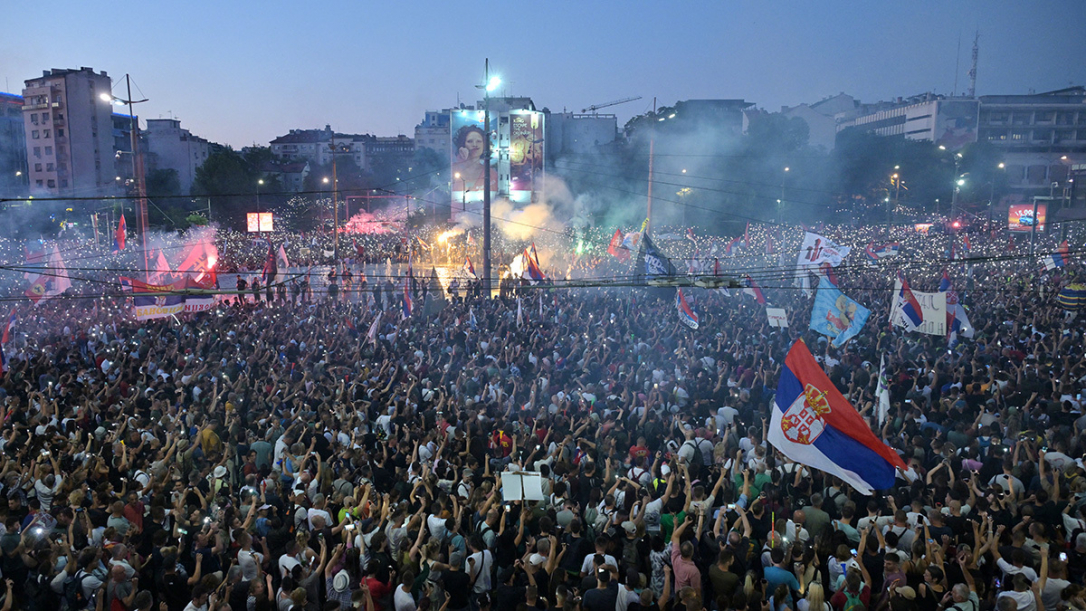 СВР: Европа готовит «сербский майдан»