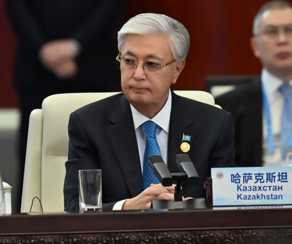 Токаев на саммите «ШОС плюс»: Каспий приближается к экологической катастрофе