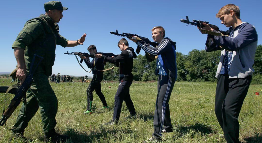 Кремль видит в похищенных украинских детях ресурс для своей армии