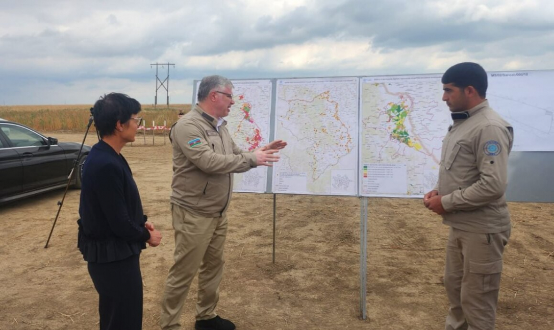 Еврокомиссар наблюдала за разминированием в Агдаме