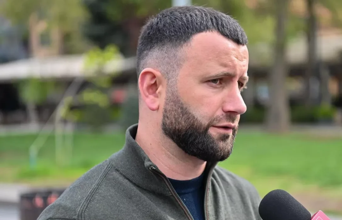 Неизвестные повредили автомобиль фаната «арцаха»