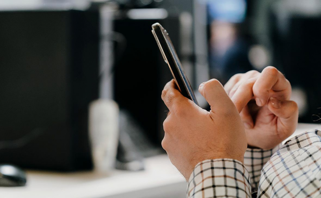 Крупнейший оператор связи снова поднимает цены