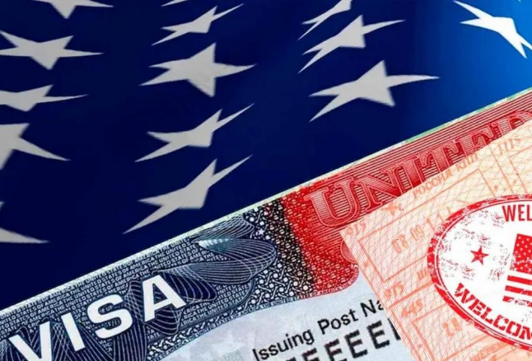 США приостановили розыгрыш грин-карт