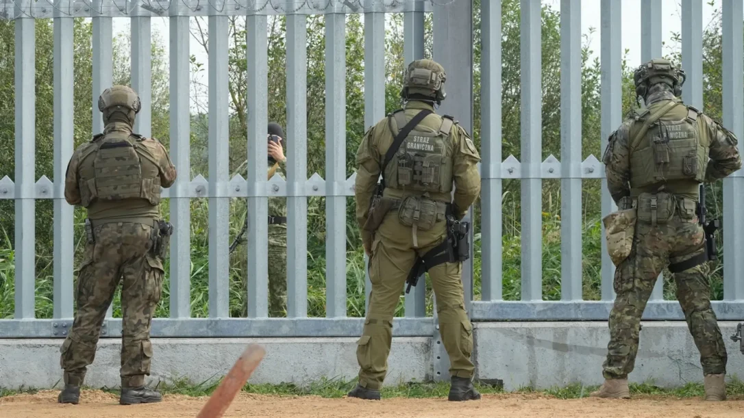 Польша перебросила армию к границе с Германией