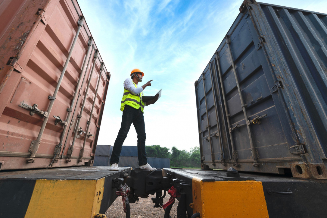 Армения и Казахстан запустили новый транспортный маршрут