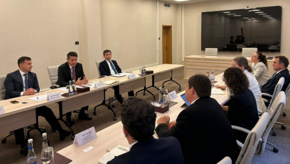 Азербайджан и Германия расширяют финансовые связи