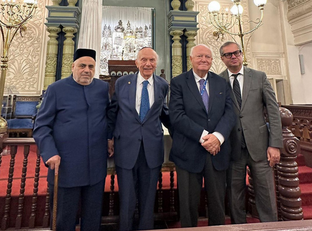 Пашазаде обвинил армянскую церковь в попытке срыва мирного процесса между Баку и Ереваном