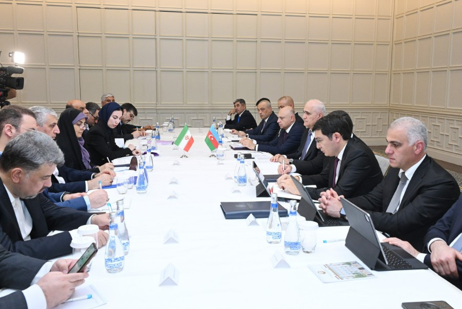 Азербайджан и Иран укрепляют транспортные и энергетические связи