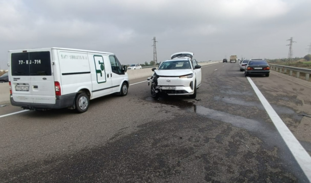 Серьёзное ДТП на трассе Баку–Астара, 5 человек попали в больницу