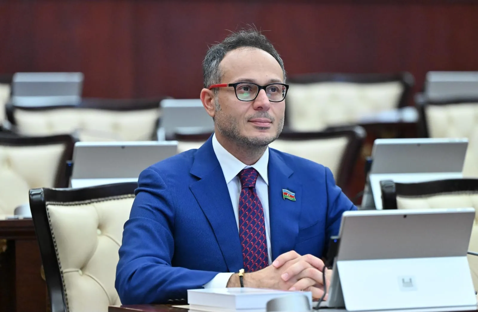 Рамиль Гасан прекратил депутатскую деятельность