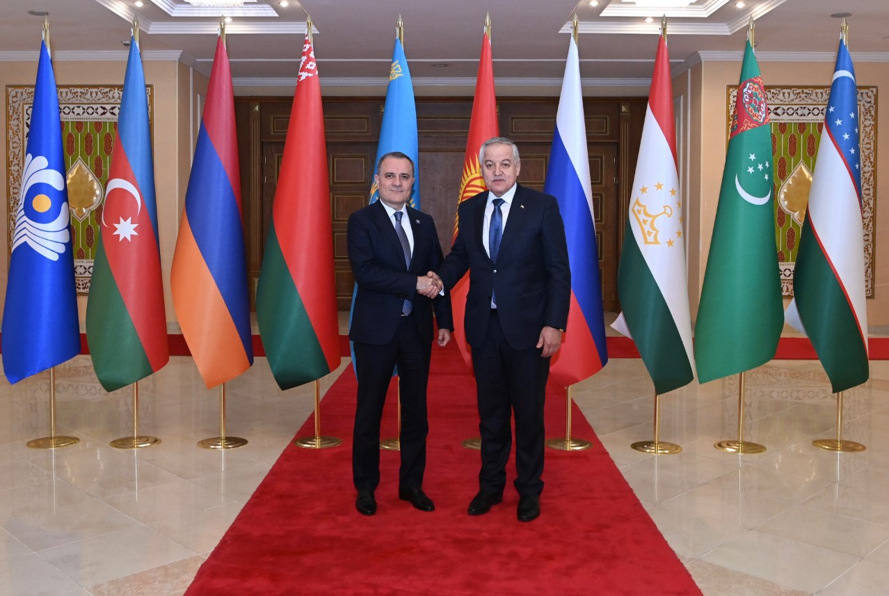 Баку и Душанбе укрепляют дипломатические связи