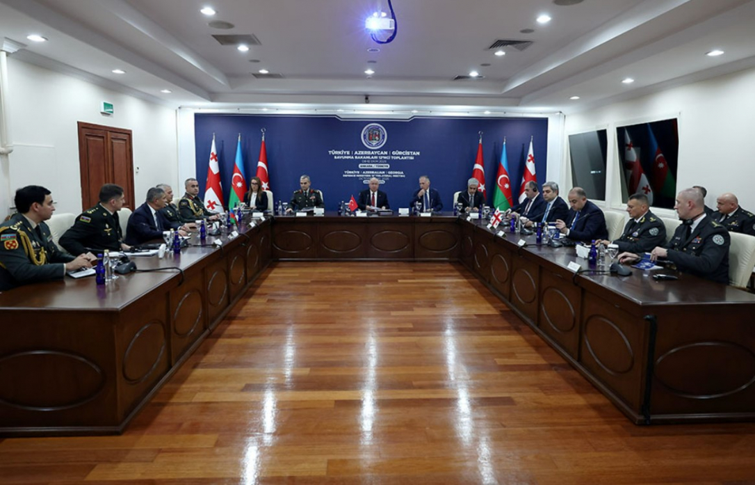 Закир Гасанов назвал подписание декларации с Арменией важным шагом к миру