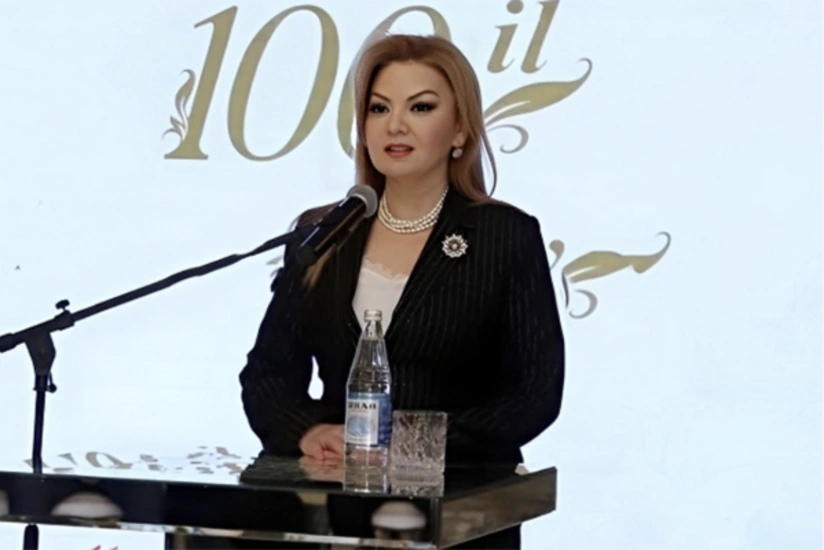 В Баку уволили скандально известного директора школы