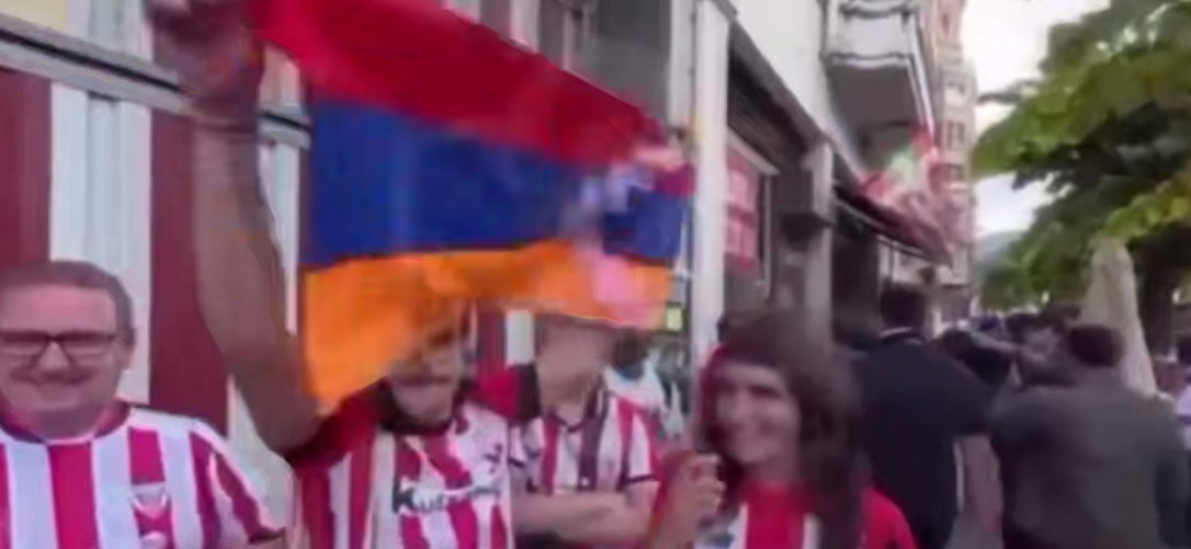 Мгновенная реакция болельщиков «Карабаха» на армянскую выходку попала на видео