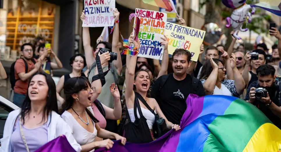 В Турции готовят тюремные сроки за пропаганду ЛГБТ