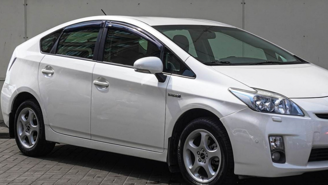 Плюс две тысячи манатов. Как гибридные автомобили становятся роскошью