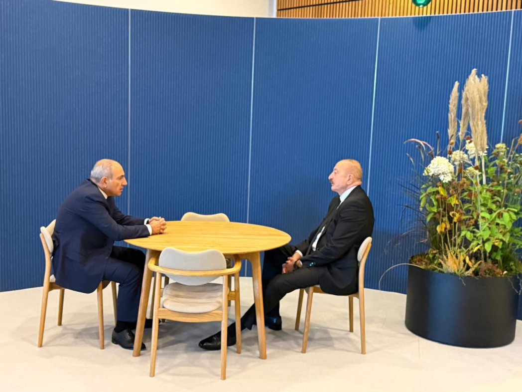 Ильхам Алиев встретился с Пашиняном в Копенгагене