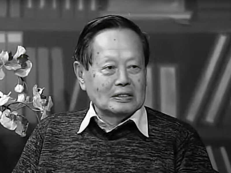 Величайший физик XX века скончался в Пекине