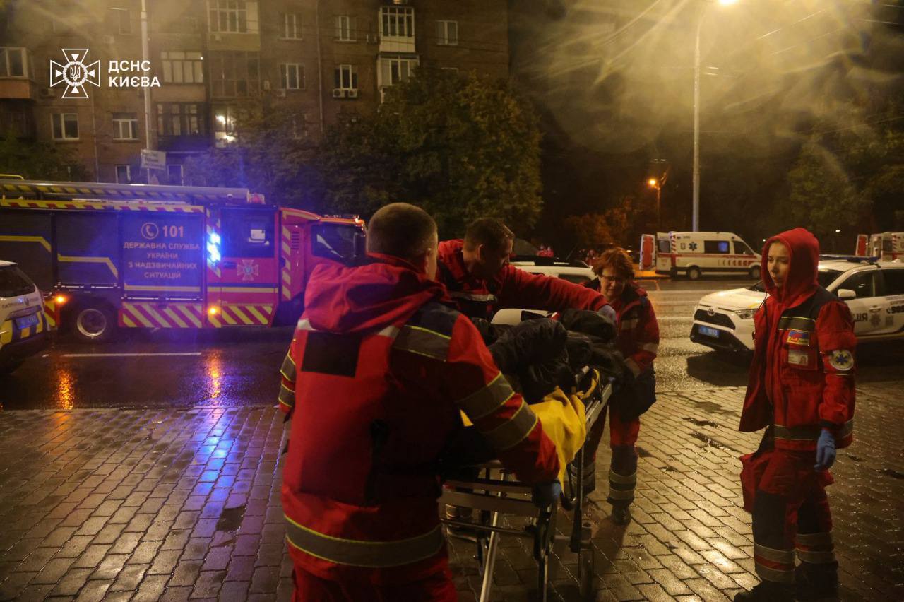 Rusiya Kiyevi bombaladı