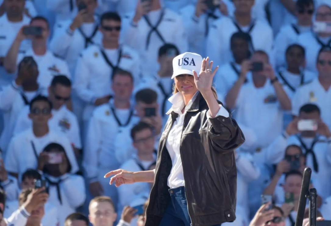 Мелания Трамп в образе героини «Лучшего стрелка» затмила своего мужа