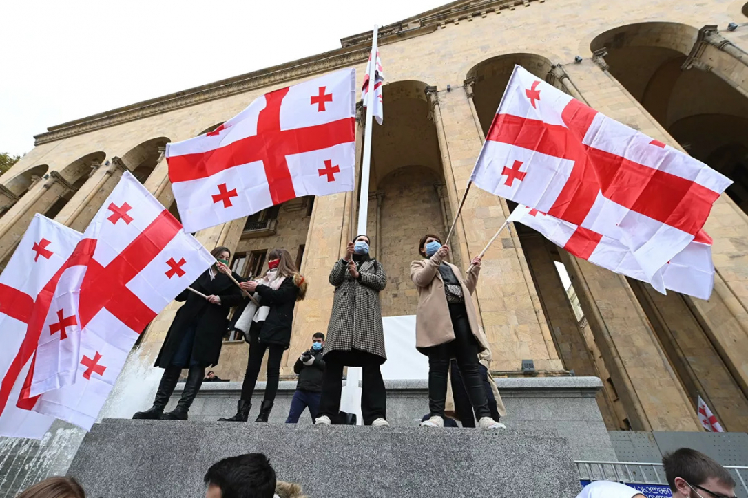 Грузия усиливает наказания за перекрытие дорог на малочисленных митингах