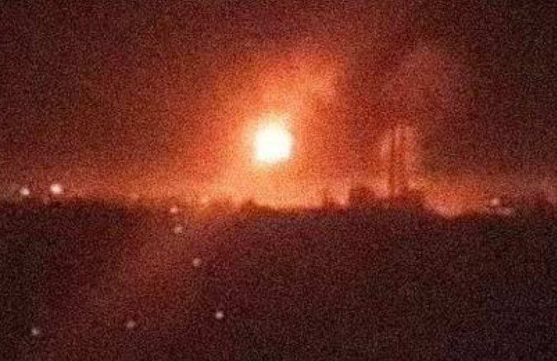 ВСУ ударили по трём НПЗ в России