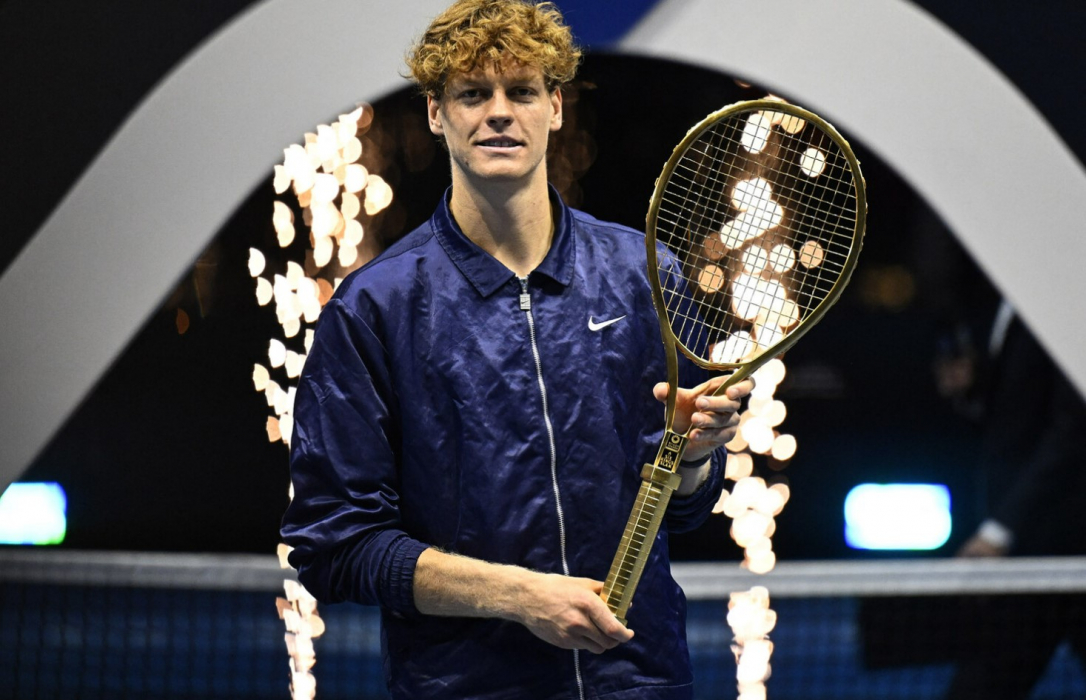 Теннисист выиграл ракетку из чистого золота