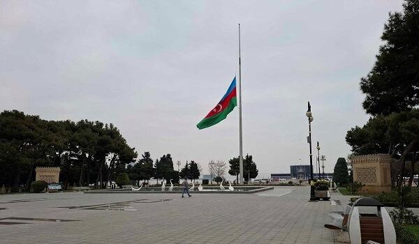 Турция опровергла фейки о приспущенных флагах в Азербайджане