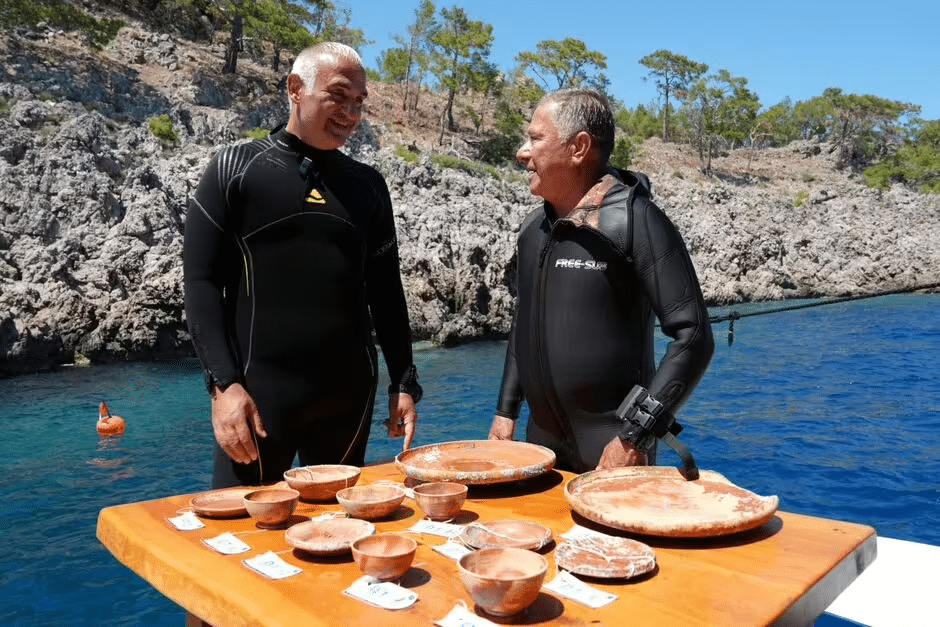 В Турции нашли корабль с идеально сохранившимся сокровищем, который затонул 2000 лет назад