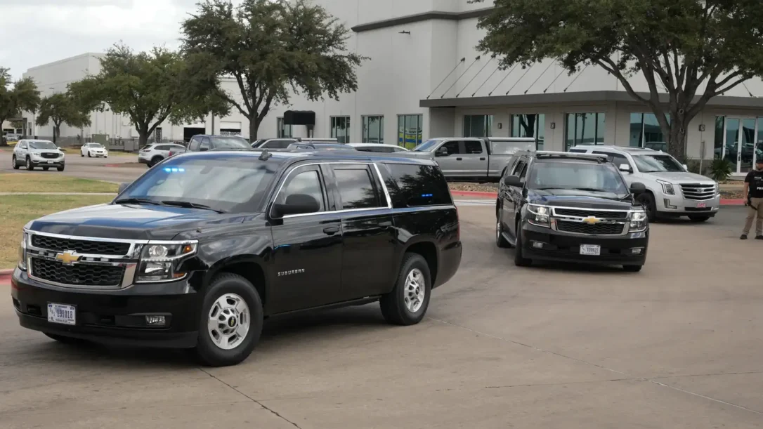 Снаряд взорвался над кортежем Вэнса