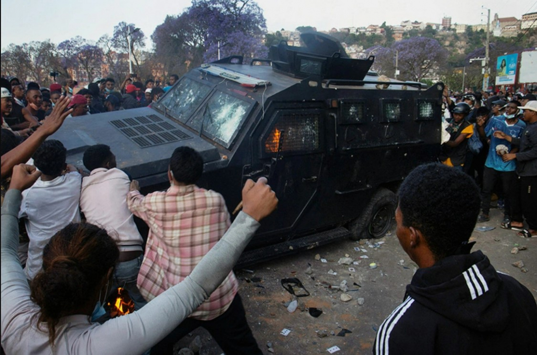 Президент Мадагаскара заявил об антиправительственном мятеже