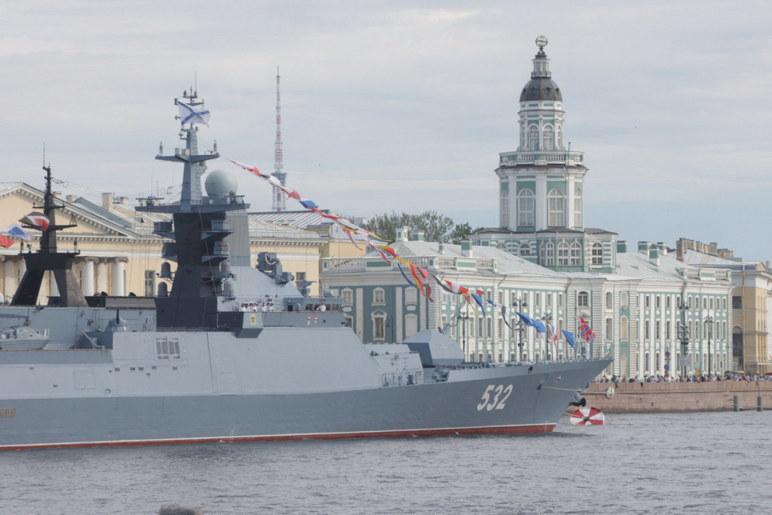 Командующие ВМС Азербайджана и Ирана проведут переговоры в России