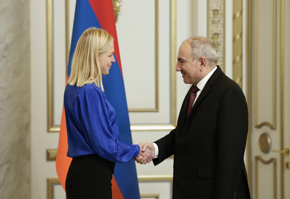 Пашинян обсудил с главой ОБСЕ нормализацию отношений с Азербайджаном