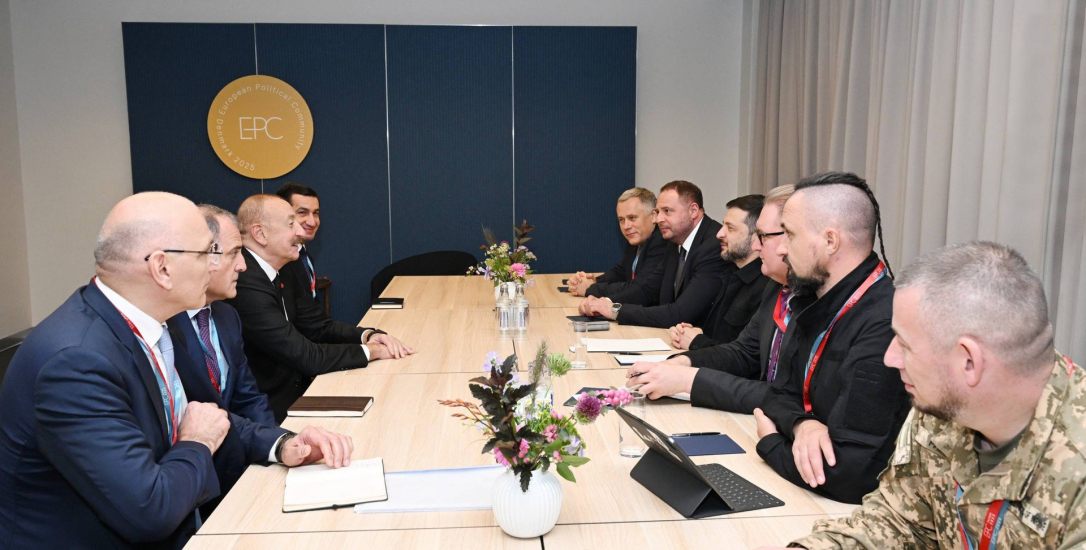 Ильхам Алиев встретился с Зеленским в Копенгагене