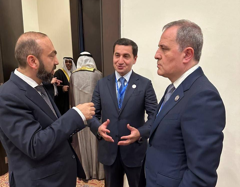 Гаджиев, Байрамов и Мирзоян провели беседу на полях саммита в Египте