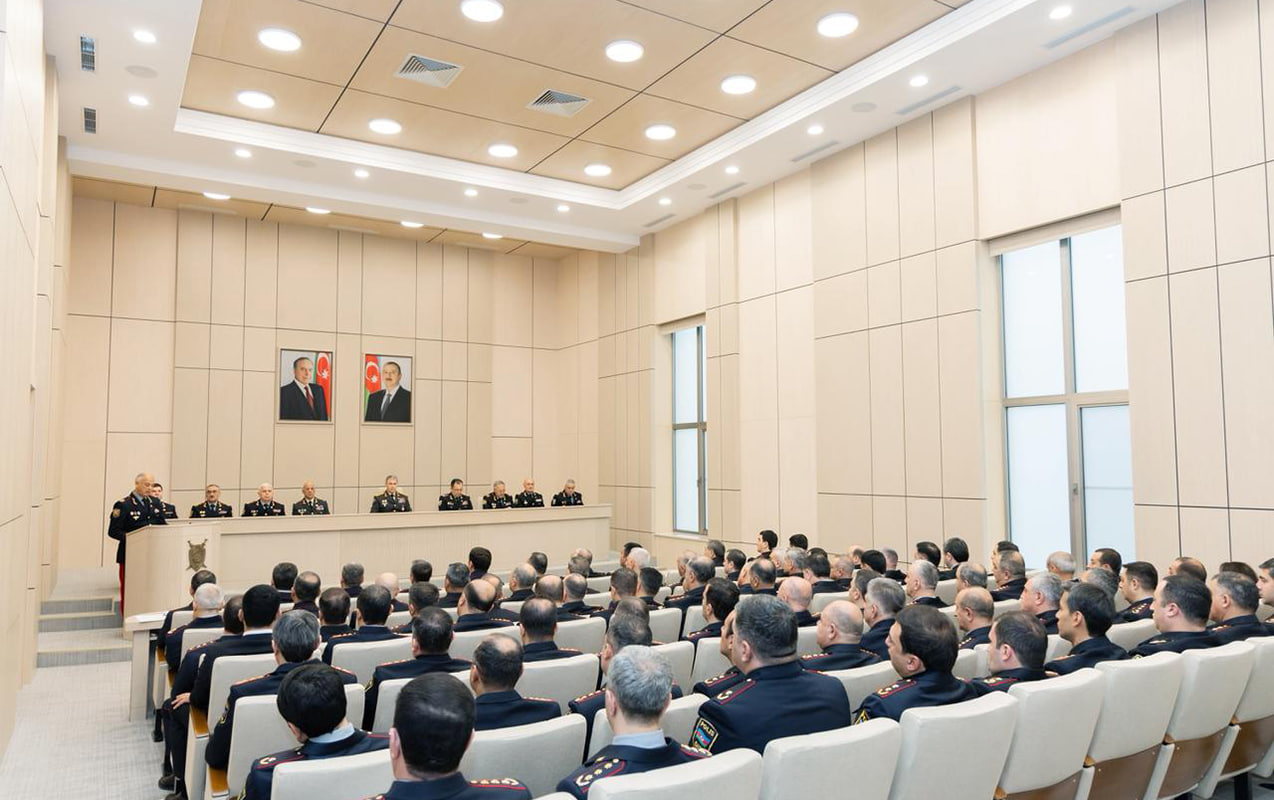 Вилаят Эйвазов потребовал чутко относиться к обращениям граждан