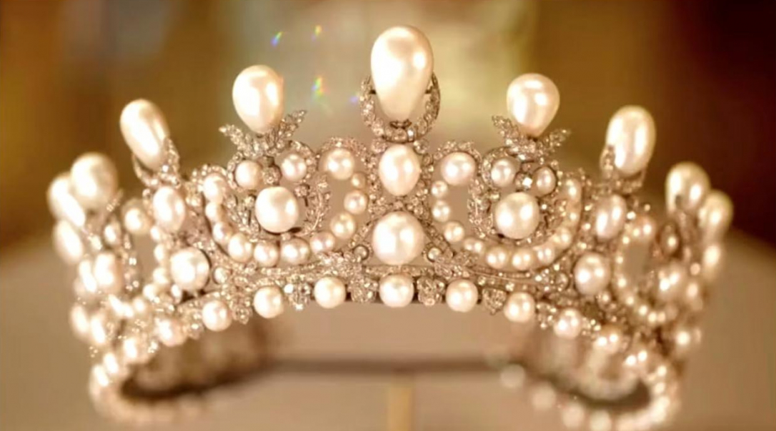 Украденные драгоценности Лувра никто не страховал