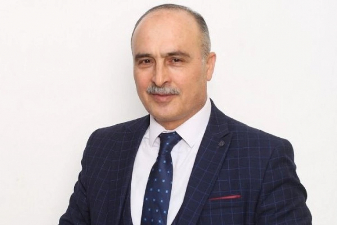 Суд приговорил главреда Hürriyyət к аресту на 3 месяца