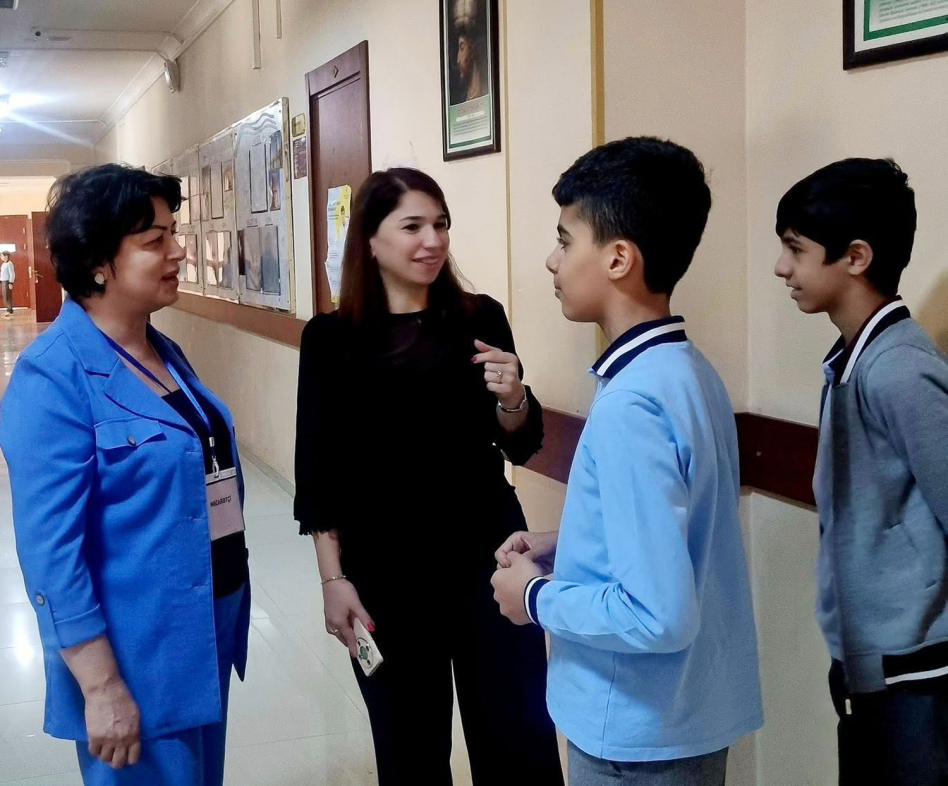 Из наблюдателей в активисты: В столичной школе родители взялись за обеспечение безопасности