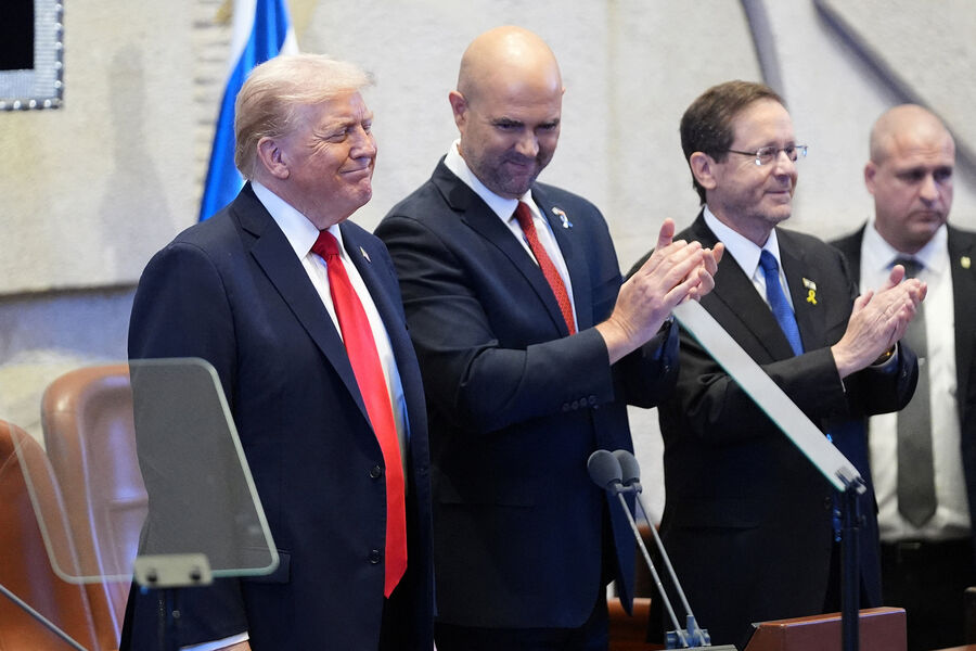 Скандал в Кнессете: речь Трампа прервали