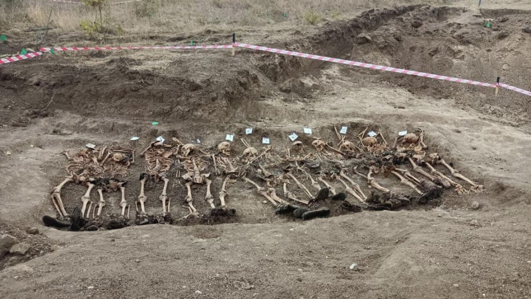 В Агдеринском районе обнаружено массовое захоронение