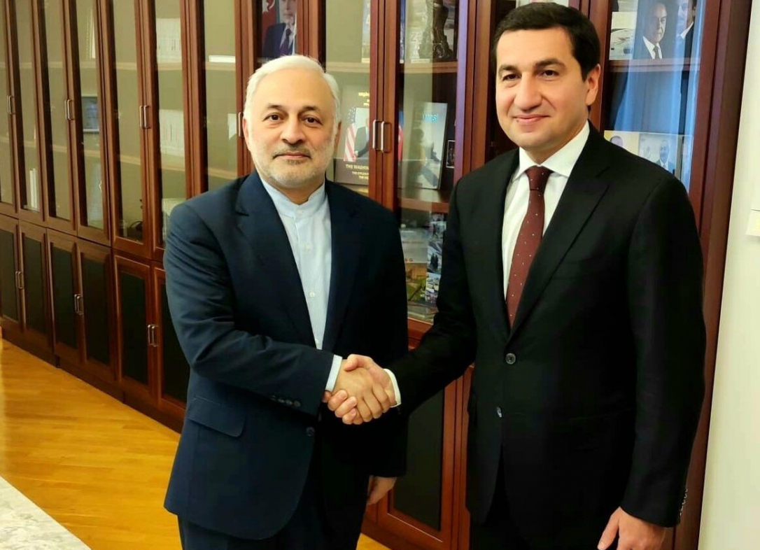 Хикмет Гаджиев обсудил с Вахидом Джалалзаде двусторонние отношения и региональные вопросы