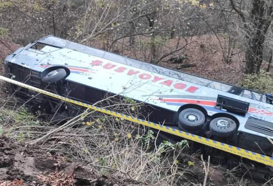 Десятки человек пострадали в автоаварии у монастыря в Армении