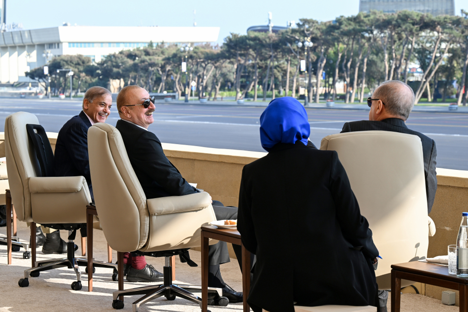 Парад новых геополитических реалий и союза трёх братских стран