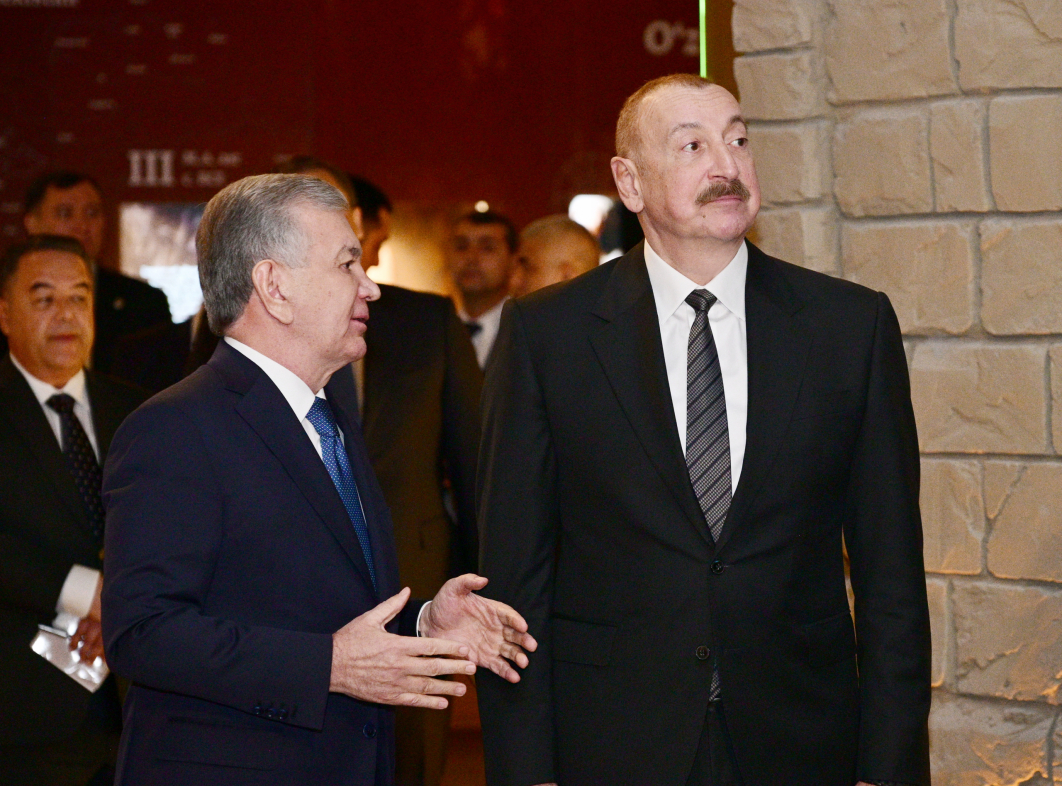 Алиев отметил большой вклад Мирзиёева в развитие узбекско-азербайджанских отношений