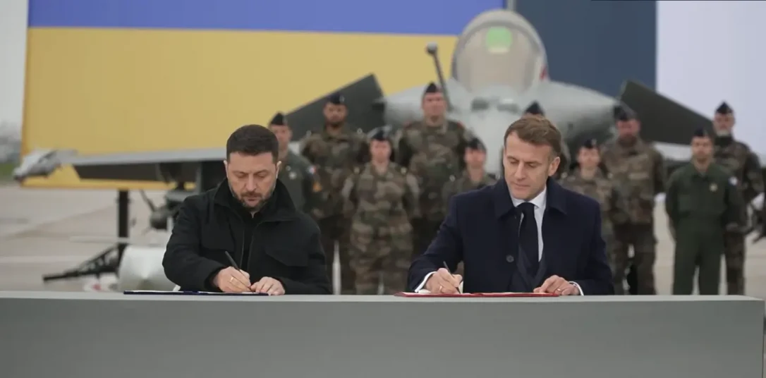 Зеленский и Макрон подписали историческое соглашение