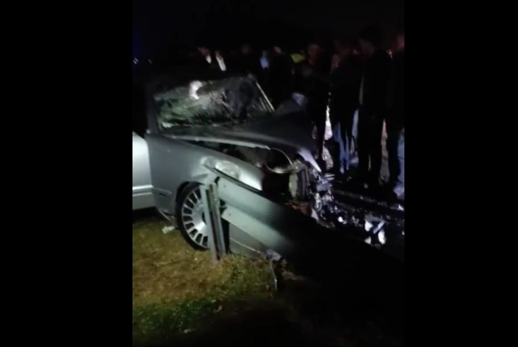 Жуткое ДТП в Шеки, людей из автомобилей извлекали спасатели