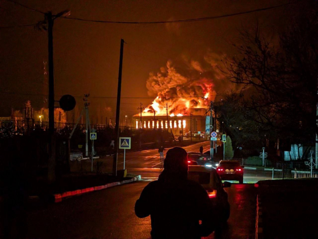 Власти Белгородской области сообщили о пожаре после воздушного удара