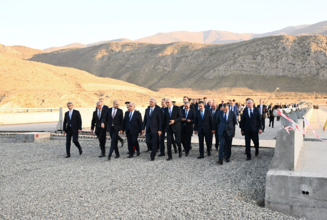 Сотрудники госструктур ознакомились с ходом строительства инфраструктуры Зангезурского коридора