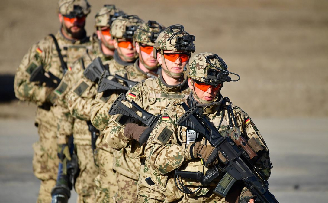 Германия. Военнослужащие